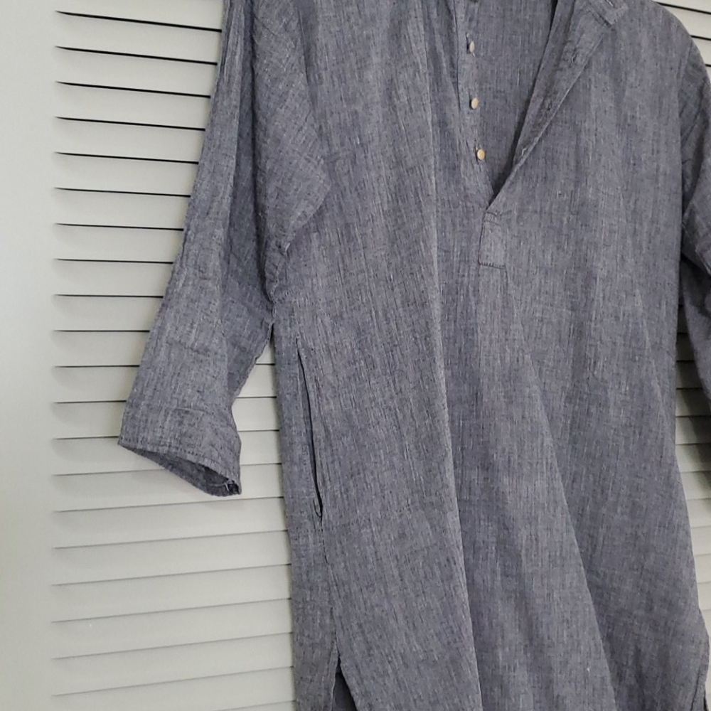 Top - Picture 2 of 4